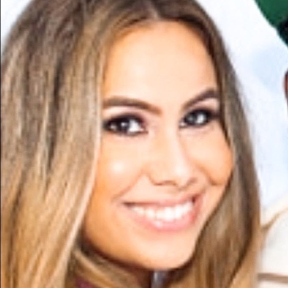 Meet your Posher, Stephanie